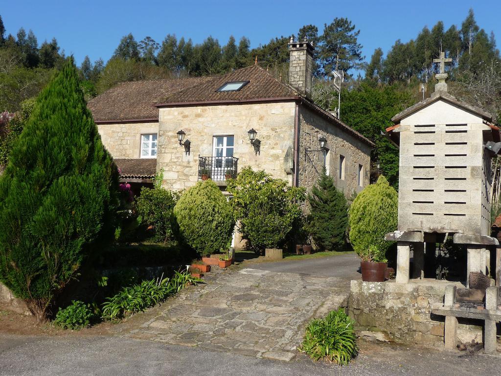 Casa Da Posta De Valmaior Hostal Boiro Exterior foto